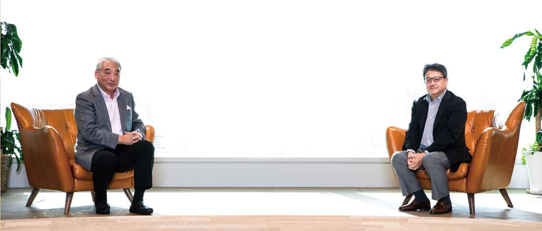 伊藤忠テクノソリューションズ株式会社 柘植代表取締役社長 里見フェロー