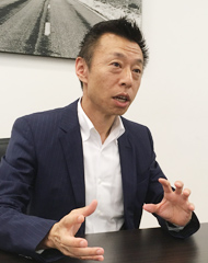 金子 秀明氏