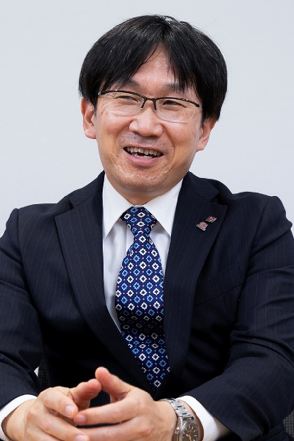 桑島一浩 氏