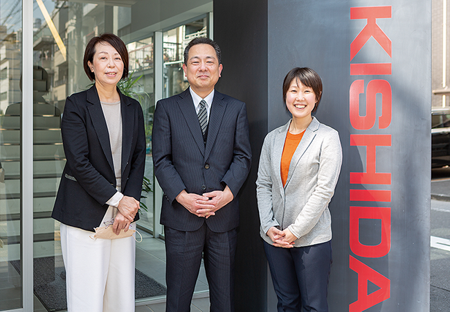 左から、森田 芳美氏、三善 克彦氏、島村 晴美氏