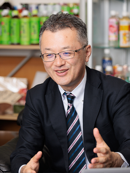 青柳 敏夫氏