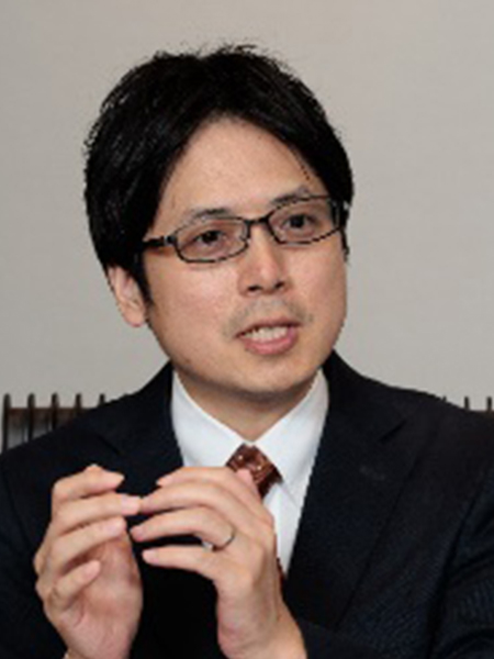 中右 雅之氏