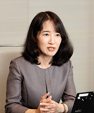 黒葛原 麻衣子氏