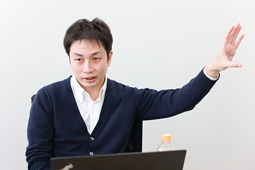 インタビューの様子