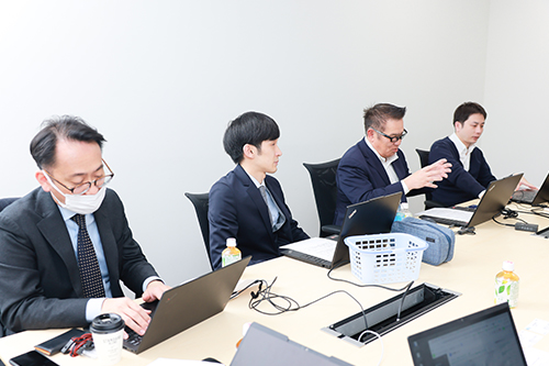 インタビューの様子