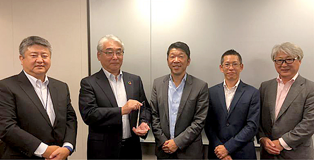 左から、CTC 常務執行役員　湊原 孝徳、 CTC 代表取締役社長　柘植 一郎、 ベリタス 代表執行役員社長　大江 克哉氏、 CTC エンタープライズビジネス企画室長　田中 匡憲、 ベリタス 副社長執行役員　四條 満氏