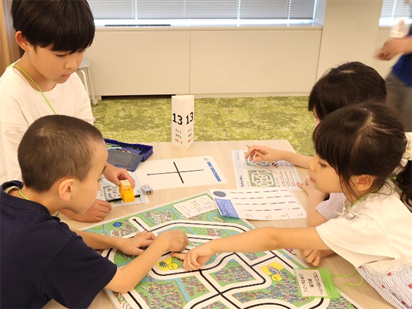 （4年生以下）プログラミング教室の様子