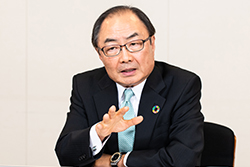 小西 雅子氏